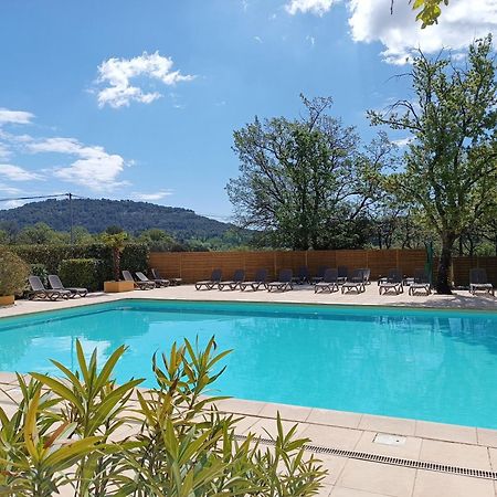 Domaine Les Chenes Blancs Hotel Saint-Saturnin-d'Apt Eksteriør billede