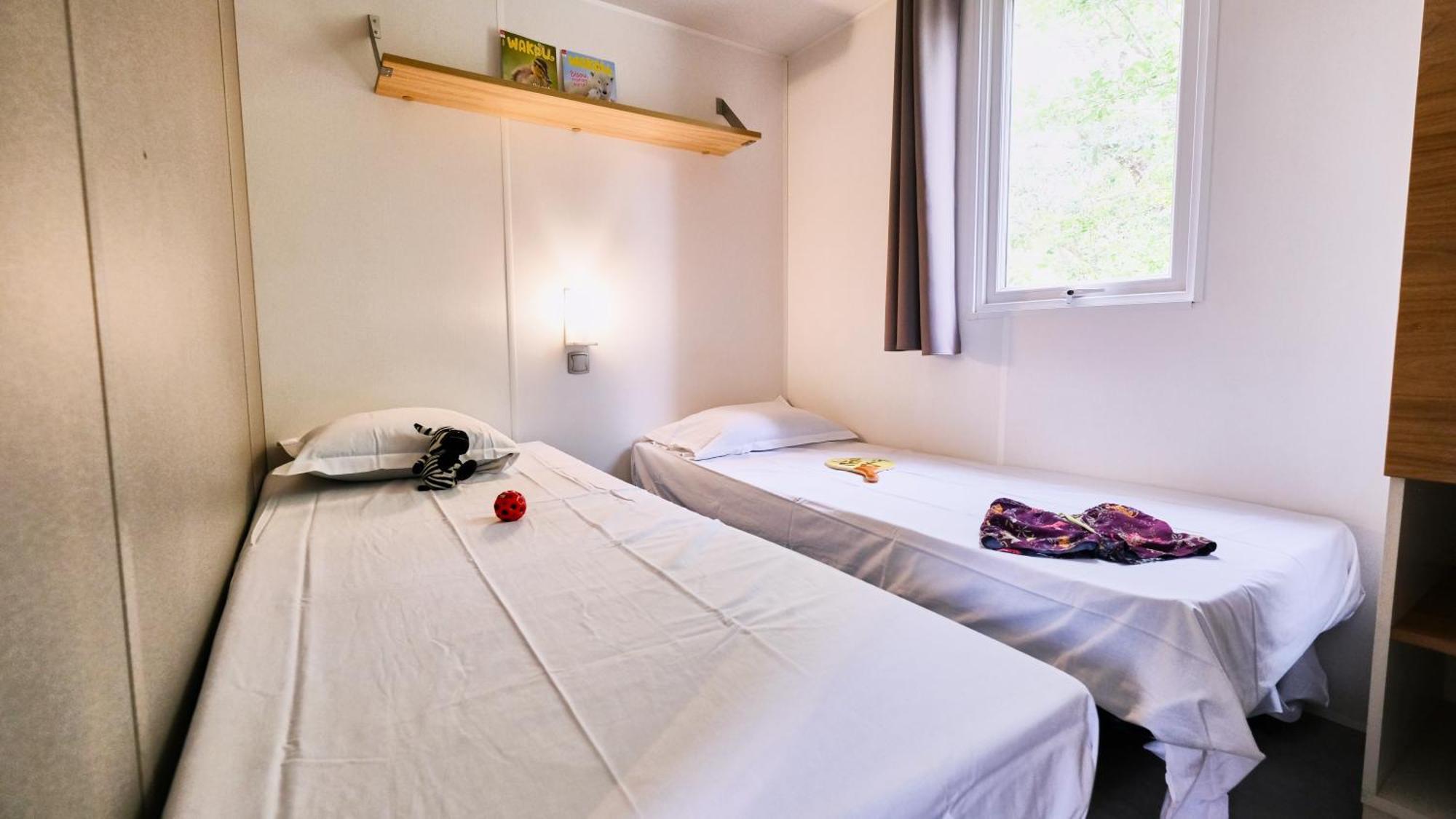 Domaine Les Chenes Blancs Hotel Saint-Saturnin-d'Apt Eksteriør billede